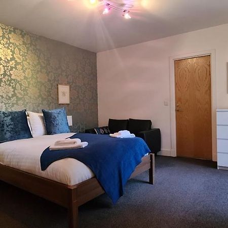 Pass The Keys Spacious 3Beds Flat Near City Centre - Free Parking Edinburgh Exterior foto