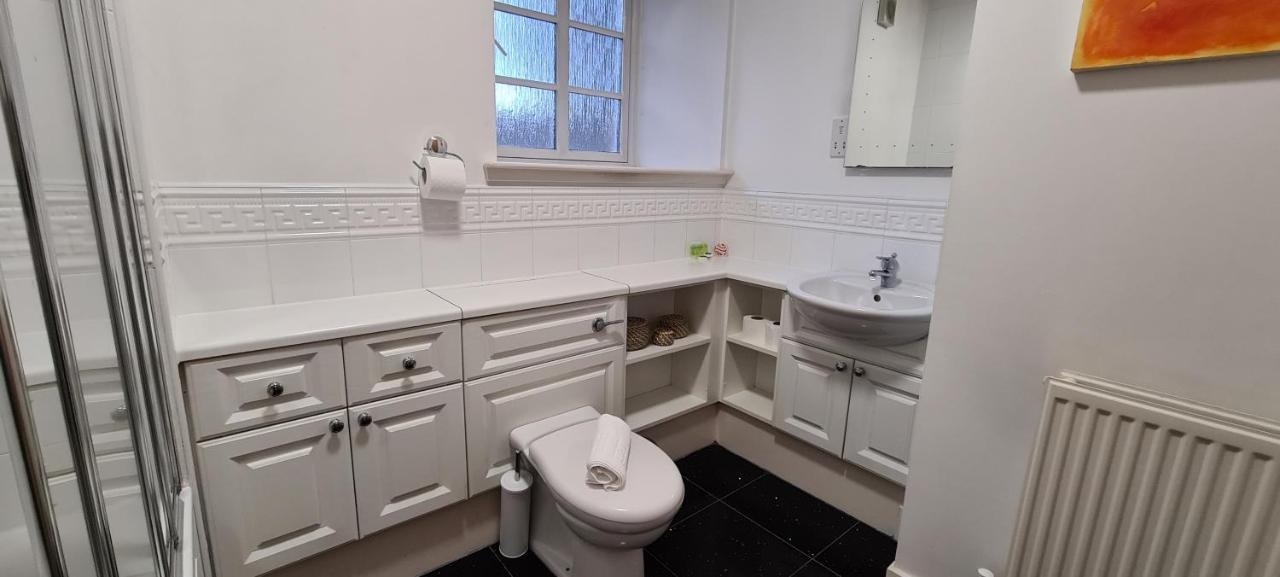 Pass The Keys Spacious 3Beds Flat Near City Centre - Free Parking Edinburgh Exterior foto